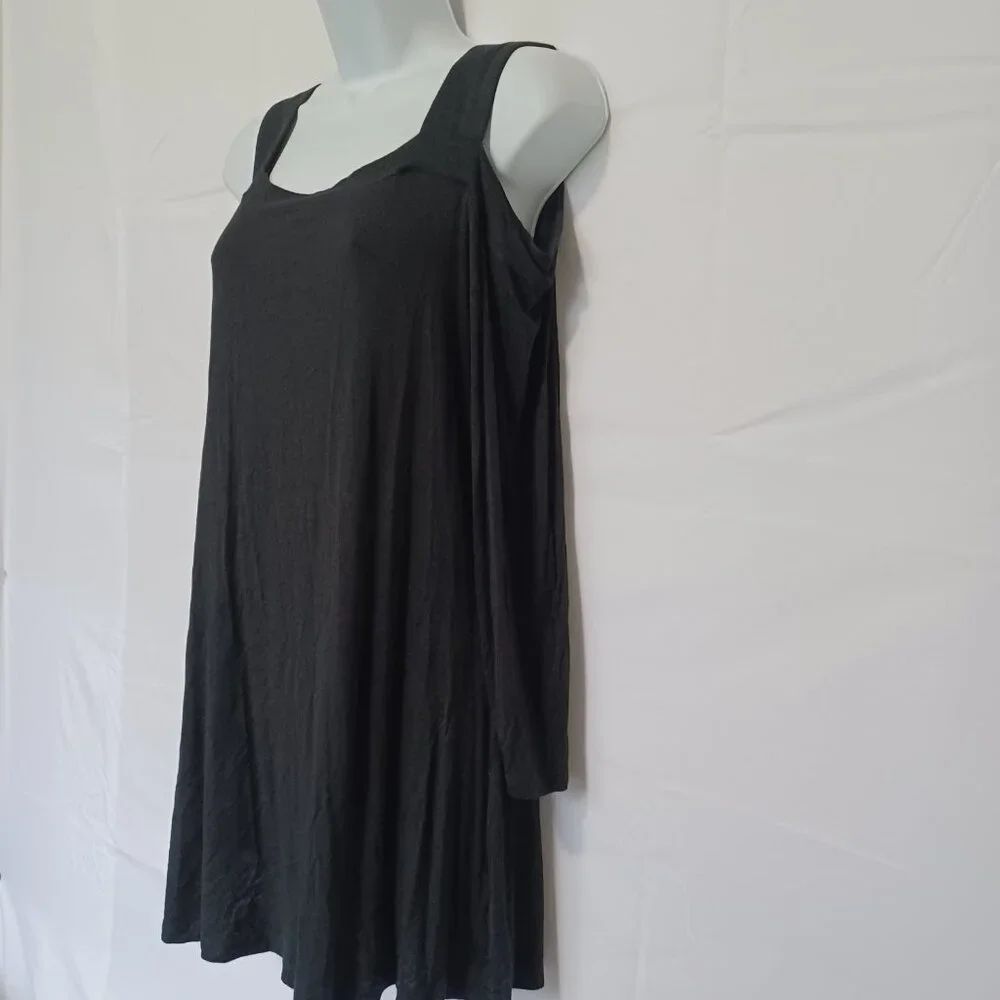 Venus women top black cold shoulder stretch sz M feminine dark academia casual - Picture 3 of 6
